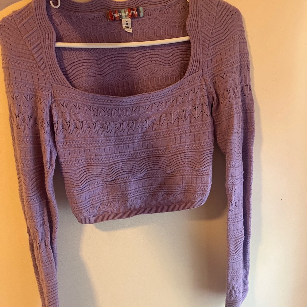 Cropped violet sweater